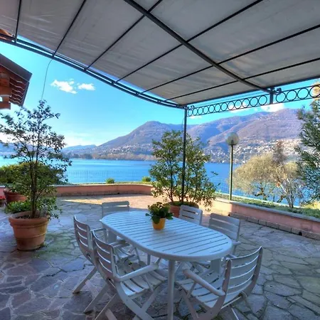 Of 360 Square Meters In Prestigious Pied Dans L'eau Apartment