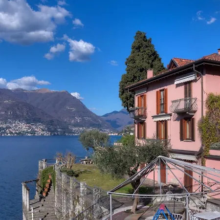 Apartment Of 360 Square Meters In Prestigious Pied Dans L'eau *