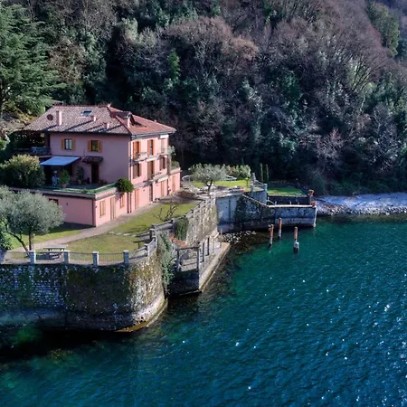 Of 360 Square Meters In Prestigious Pied Dans L'eau Apartment *