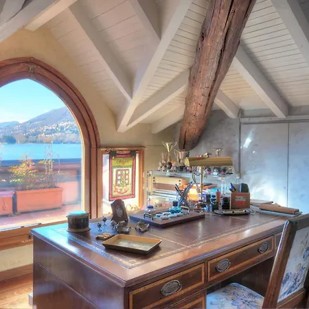 Of 360 Square Meters In Prestigious Pied Dans L'eau Apartment