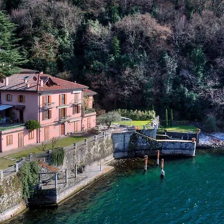 Of 360 Square Meters In Prestigious Pied Dans L'eau Apartment *
